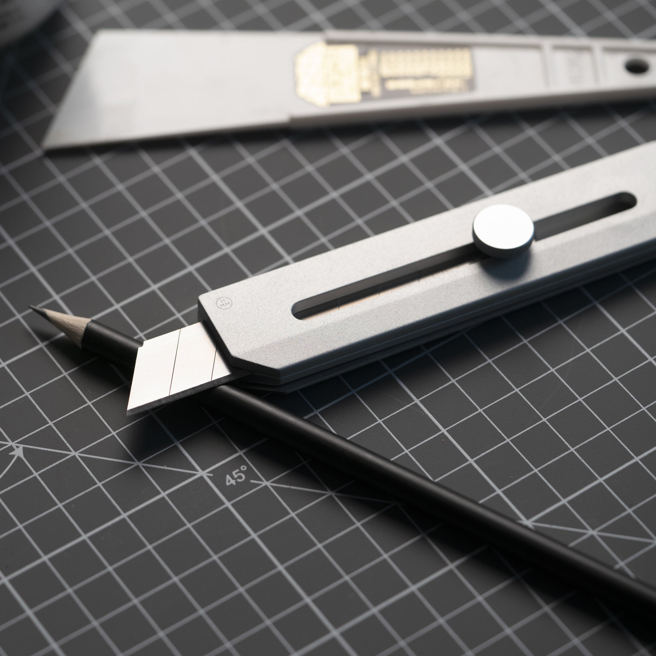 Utility Knife SV - (aluminum, iron, brass)