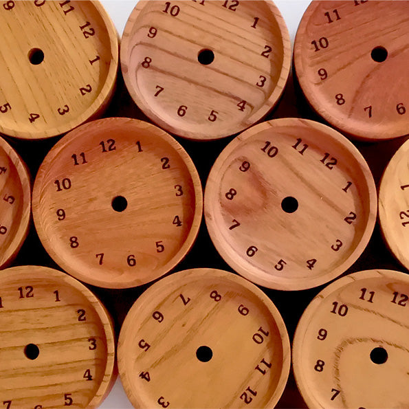 Muku Desk Clock Esche