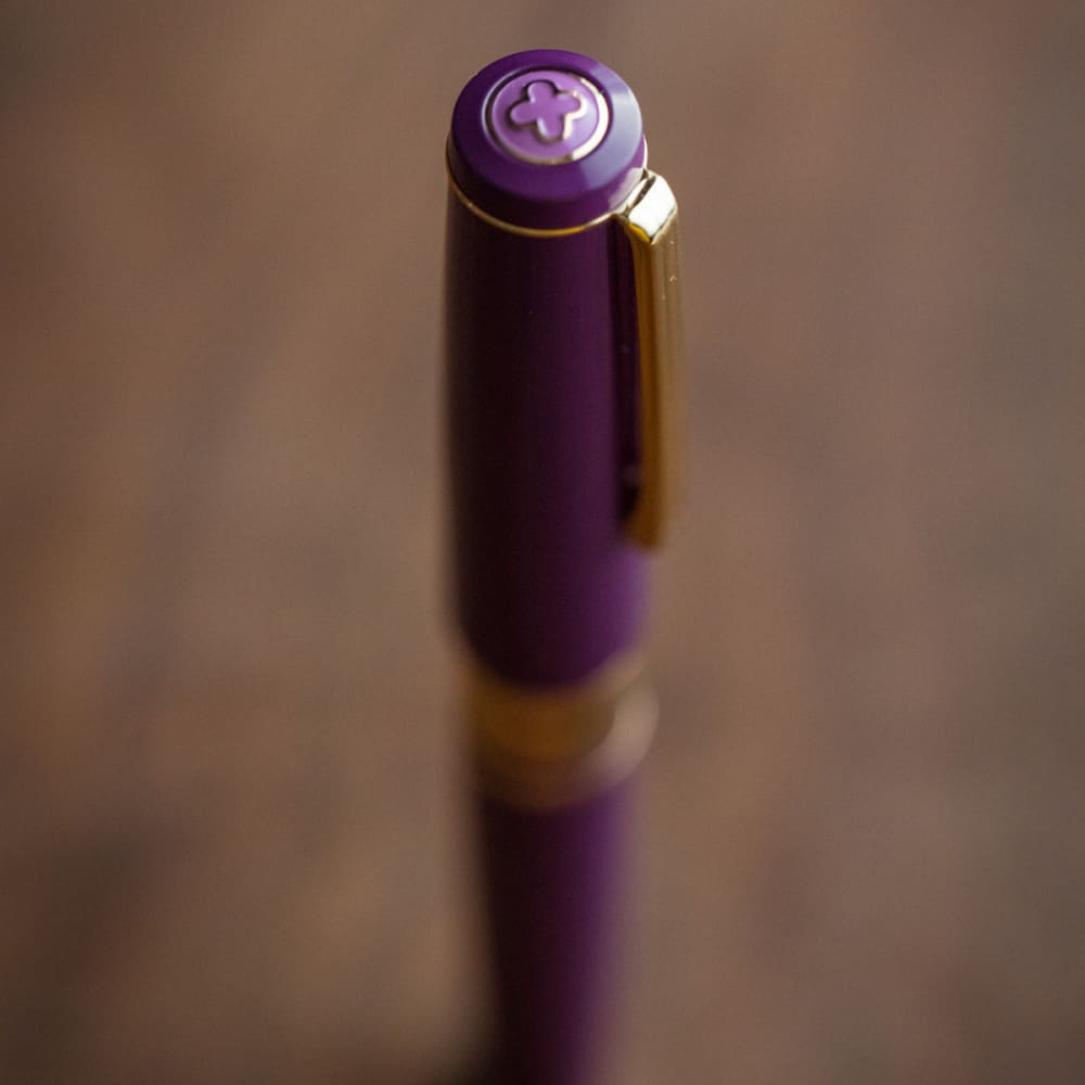 Model J Blackberry Ebonite with Gold trim - Broad - FOUTAIN