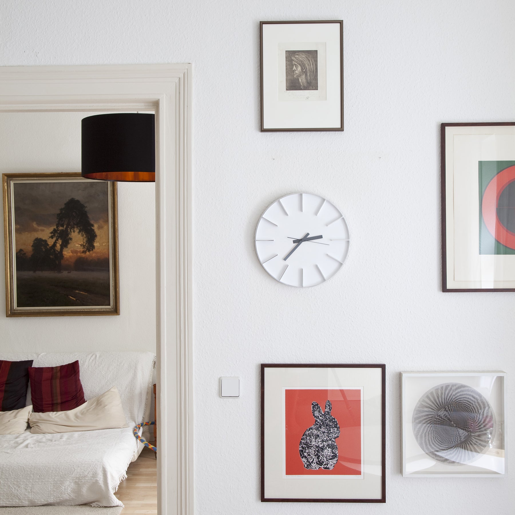 Edge Clock Aluminium groß, weiß