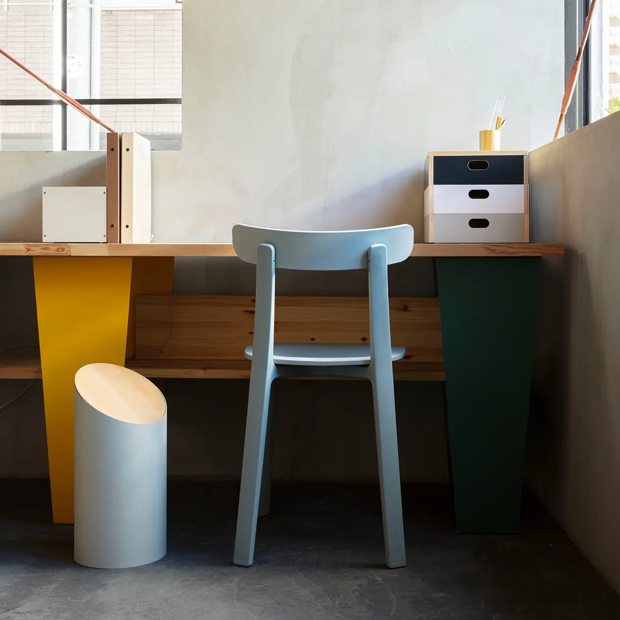 SWING BIN (M) Lid black / wn