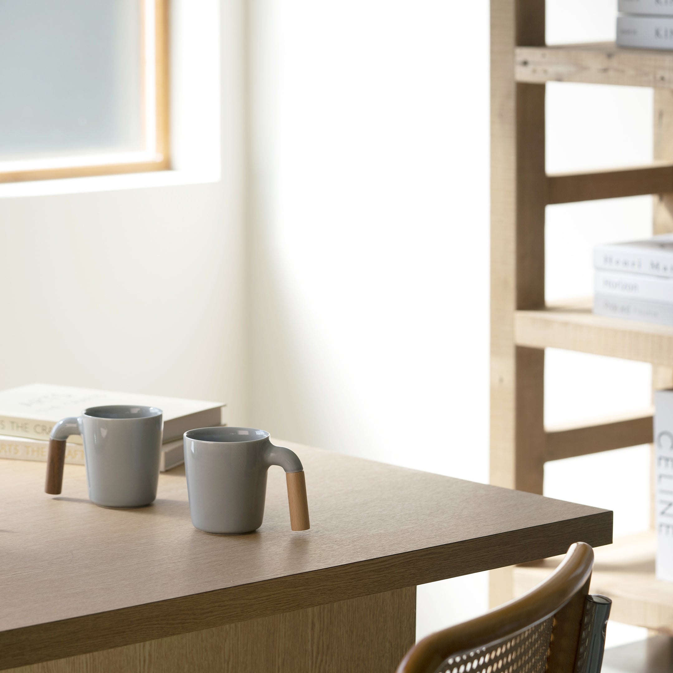 Mugr Cloud Beech -  (ceramic, beech wood)