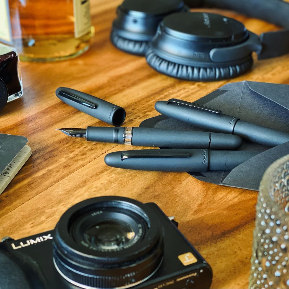 Estie Fountain Pen With Push Piston Raven Black Matte