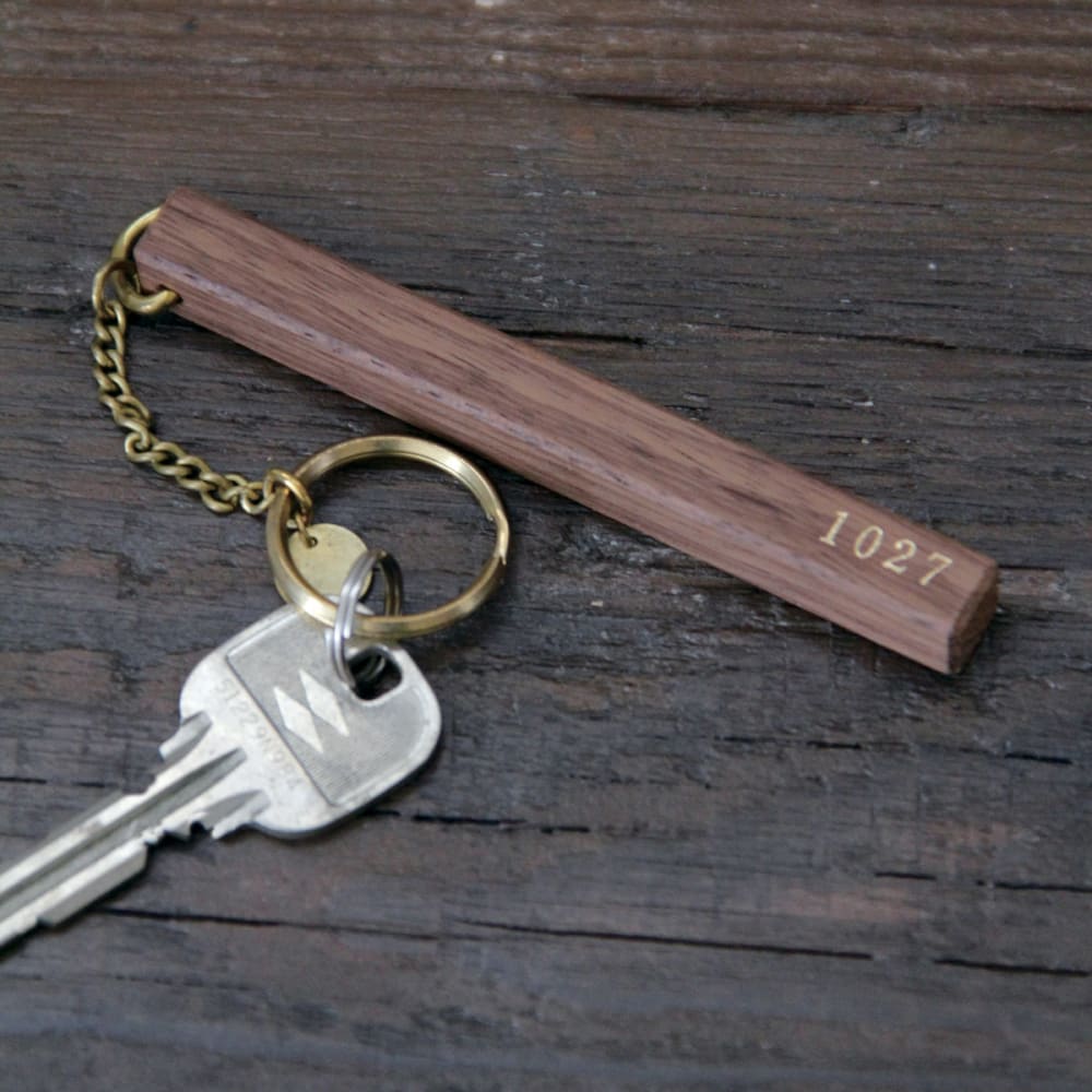WOOD HOTEL KEY-HOLDER CHERRYWOOD - Key Holder